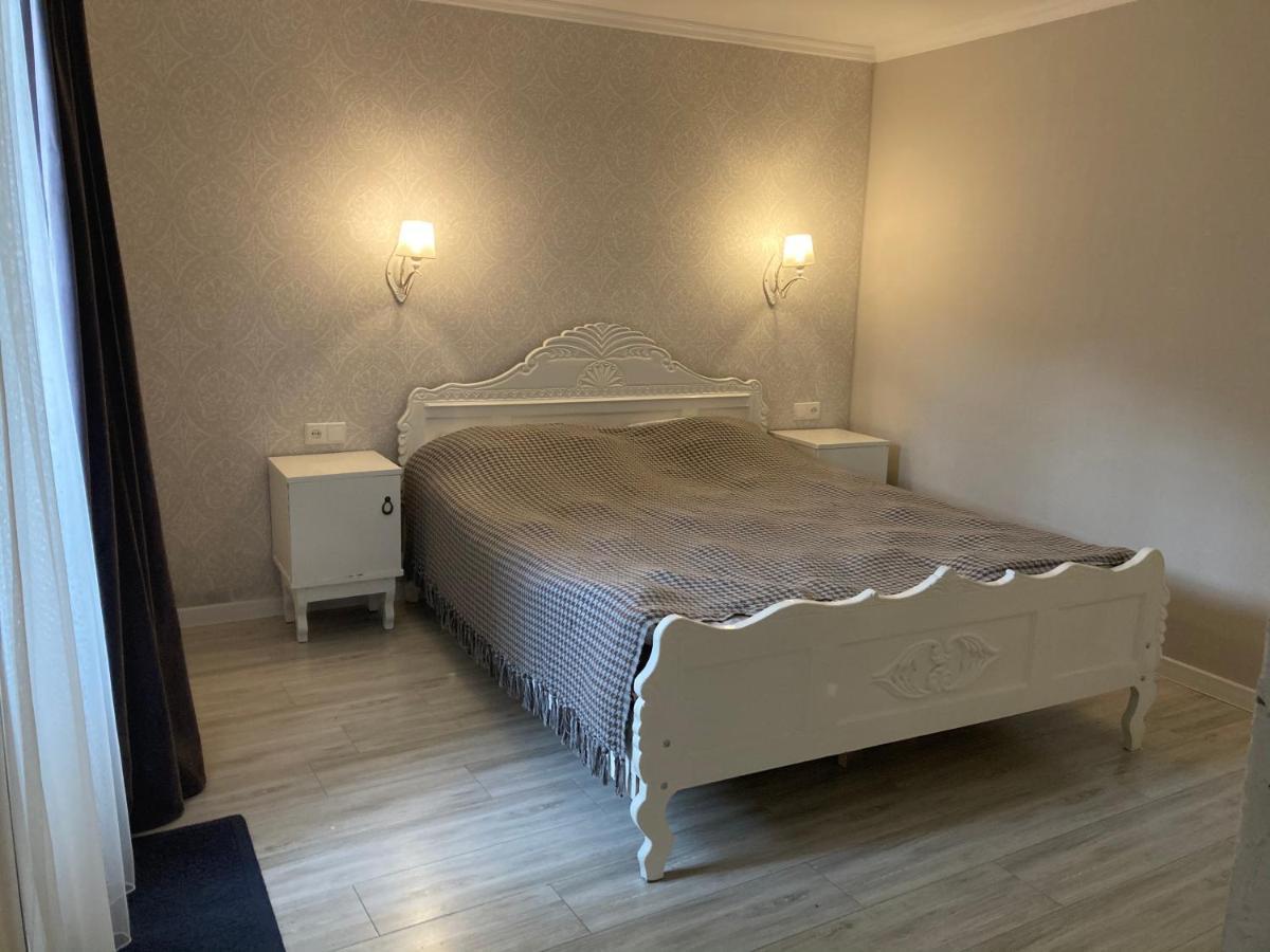 Nikas Guest House ボルジョミ エクステリア 写真